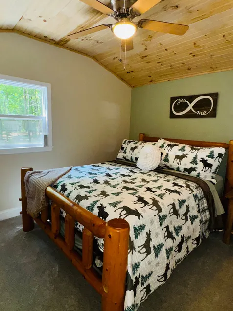 Unit 3 Lodge Cabin - Image 1