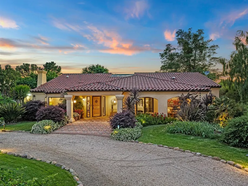 Casa Calzada: Private Retreat w/ Pool & Vineyard! - Image 1