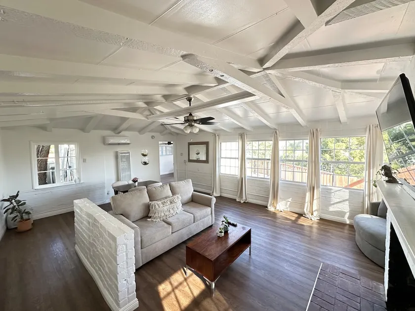 Shadow Hills Hideaway - Image 1