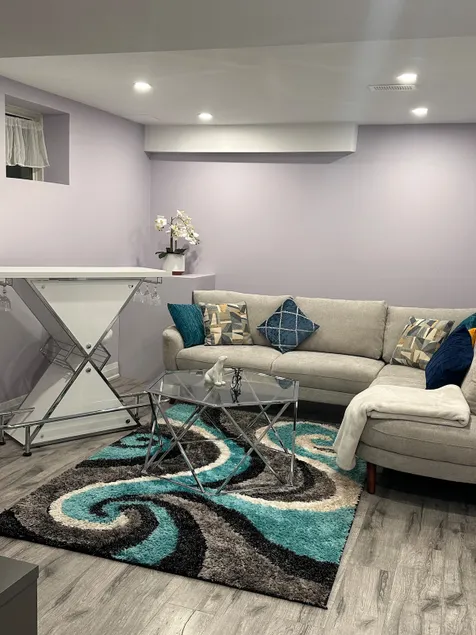 Clean & Beautiful Home - Image 1