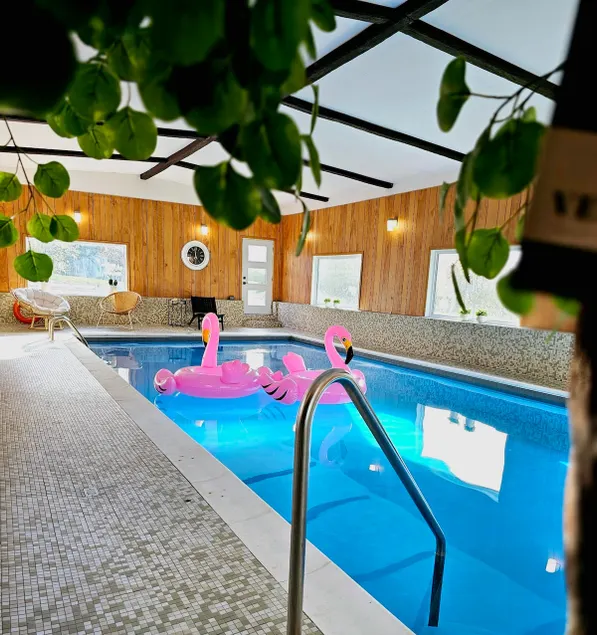 Evergreen luxury oasis - Image 1