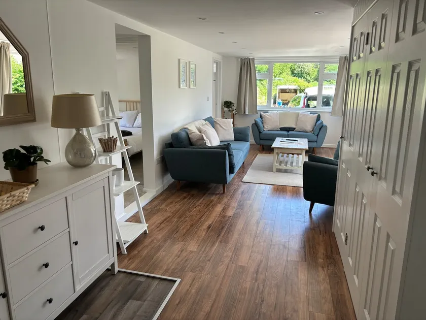 Family cabin - 10 mins to Lyme - Image 1