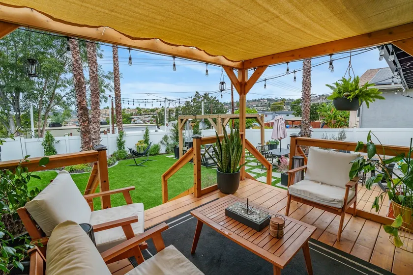 Modern 3-Bedroom Villa, Luxurious Outdoor Oasis - Image 1