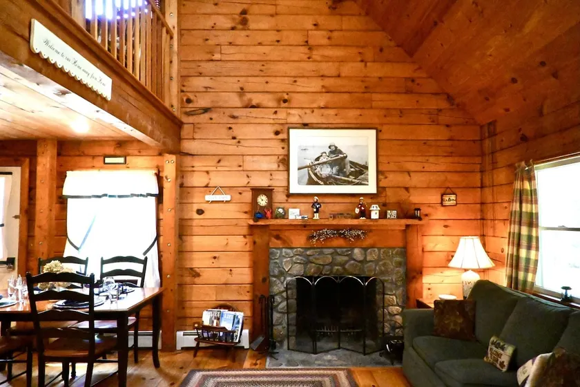 Family-Focused Cape Cod Cabin near Mashpee Pond - Image 1