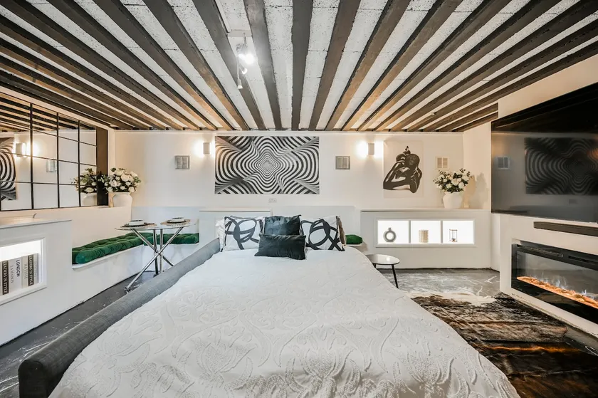 Converted Cinema room into studio apartment - Image 1