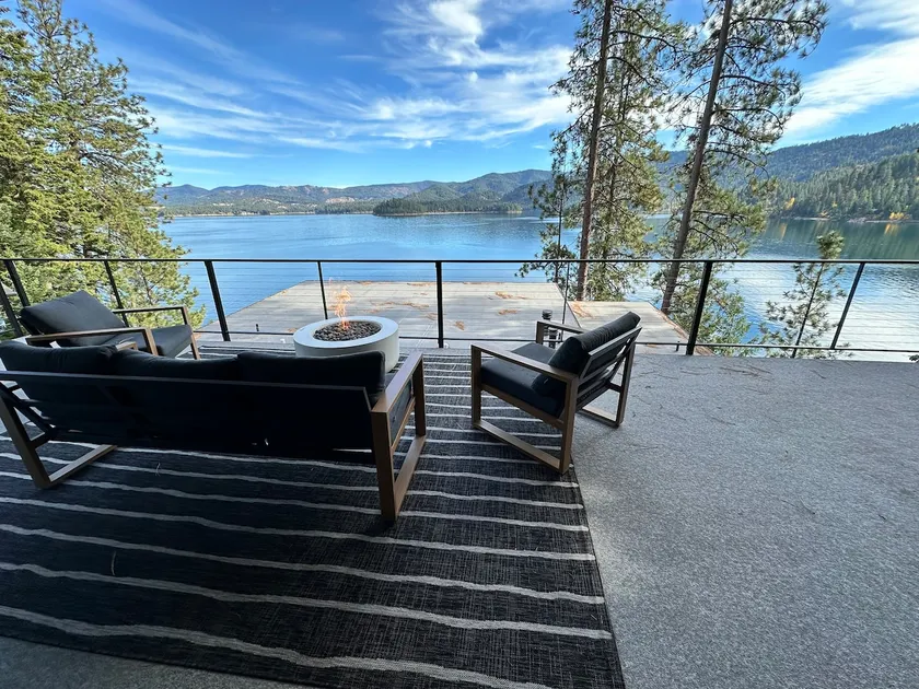 Luxury Lake View with Sauna - Image 1