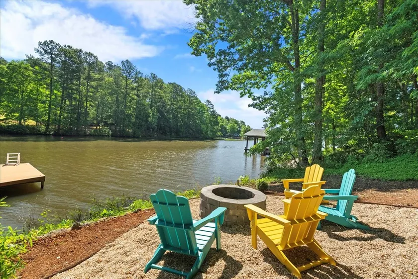 Docksology | Log Cabin Retreat - Image 1