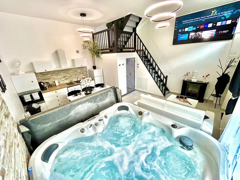 loft of desires, hammam, jacuzzi - Image 1