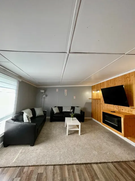 Simple~Home - Image 1