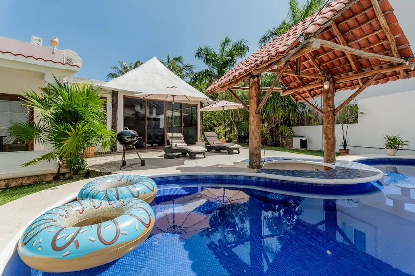 Casita Paraiso - Villa w/ Pool 5 min walk to beach - Image 1