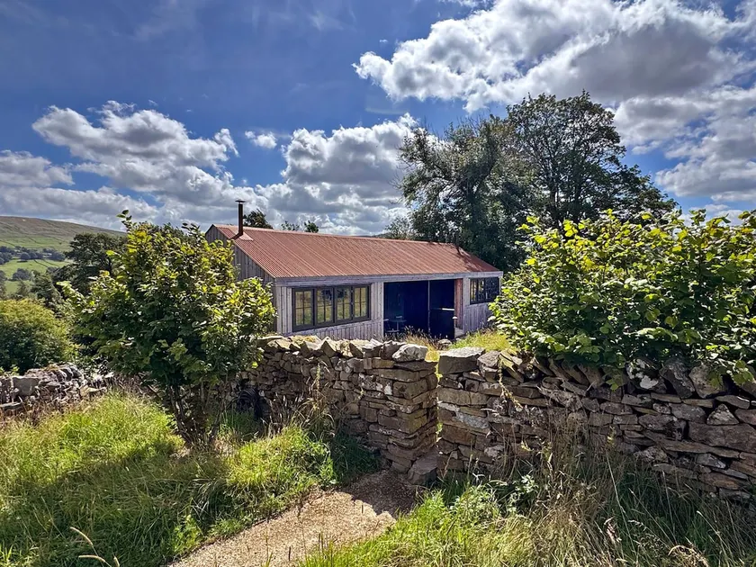 Unique Contemporary Dales Cabin #1 - Image 1