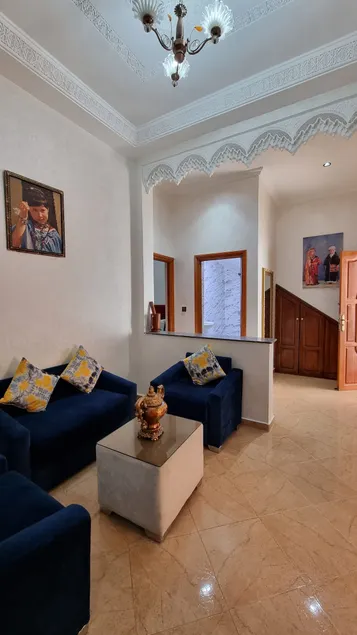 2 bedroom and living room apartment - Image 1