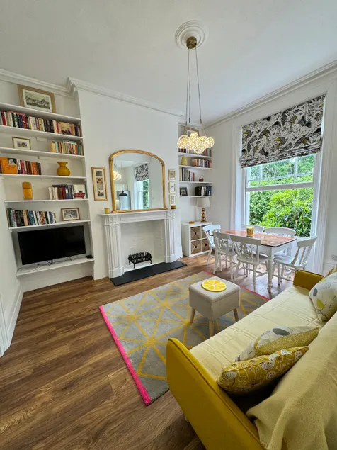 Exceptionally Large 1-Bed Flat - Image 1