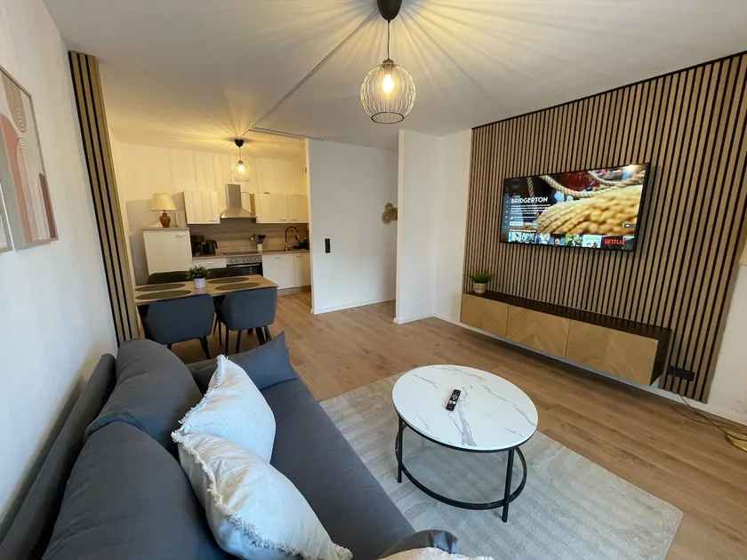 Fundis Apartment - Image 1
