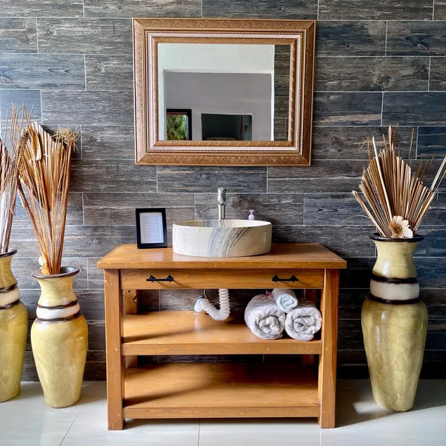 Peace and Comfort: Downtown 10 min away, NO Extra Fee - Image 1