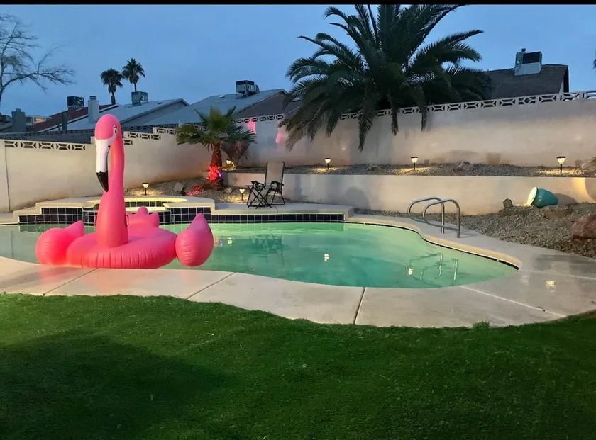 Pool • Jacuzzi • WiFi • Parking • 4BR Home - Image 1