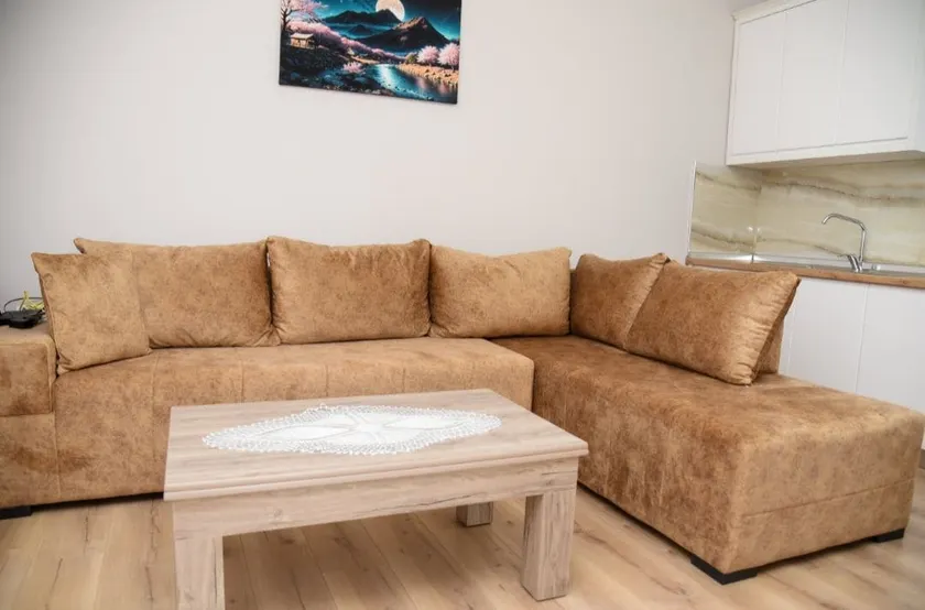 Siar's 2 double bedrooms entire luxury apartment. - Image 1