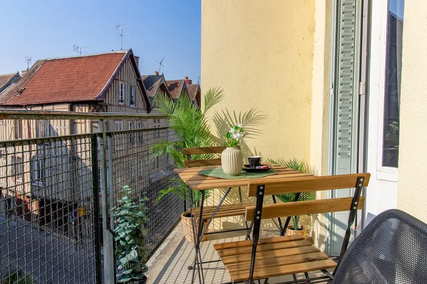 City center, Ideal for family/friends, Pets, WiFi - Image 1