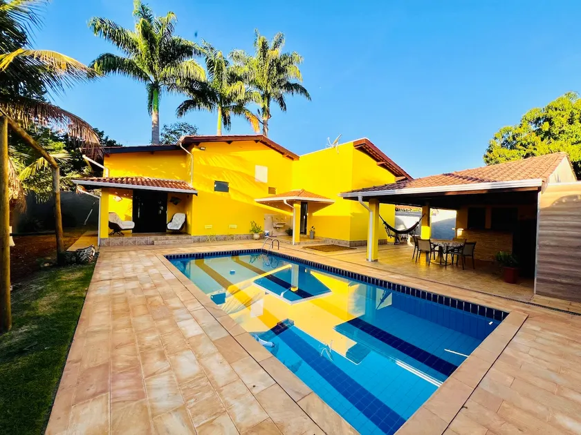 Cozy Country House with Pool and Barbecue Area - Image 1