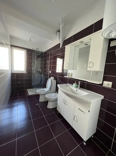 Kukes Apartment Hotel - Image 1