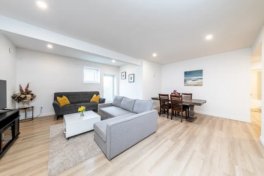 Sunflower Brandnew Cozy Private Suite - Image 1