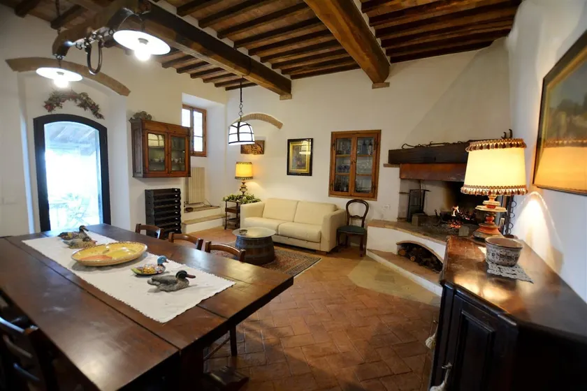 Farmhouse 15 km from San Gimignano - Image 1