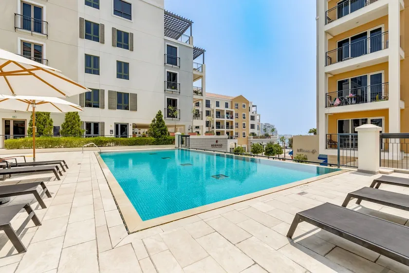 GlobalStay La Cote 5 Apartments near Private Beach Dubai - Image 1