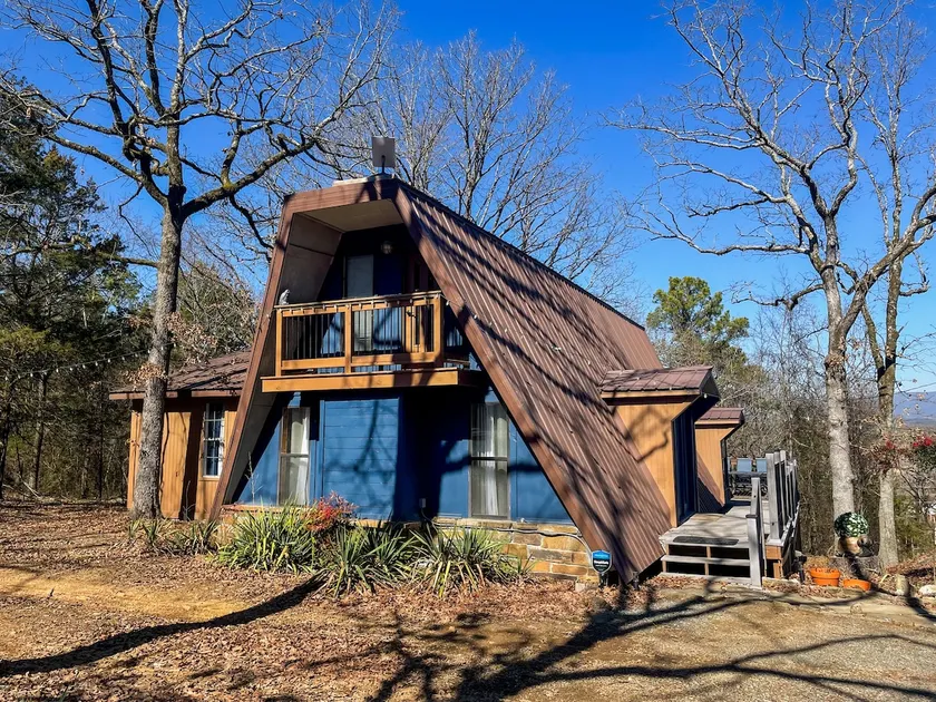 Wister Ridge A-Frame | Scenic Lake Cabin- Sleeps 6 - Image 1