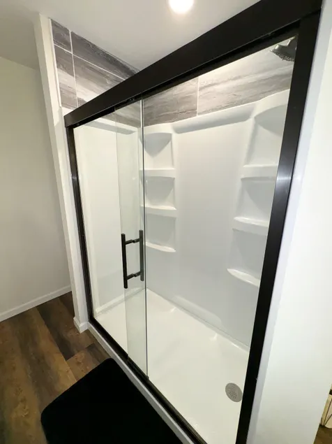 6816 rooms - Image 1