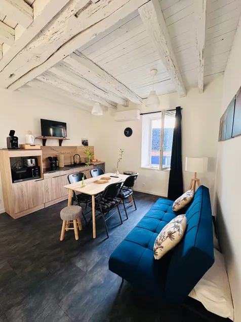 Modern Equipped Accommodation - Image 1