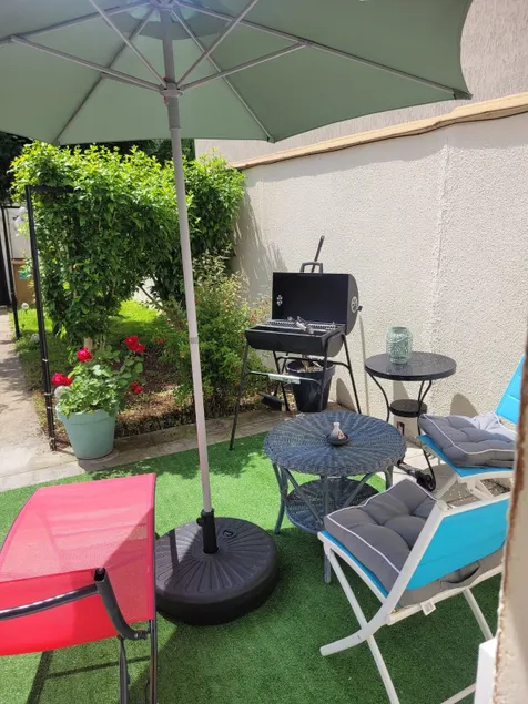 Apartment 12 minutes from Paris - Image 1