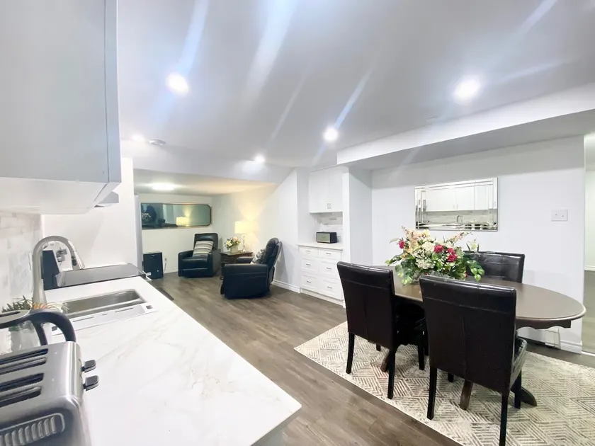 2 bedrooms basement unit in Rockingham - Image 1