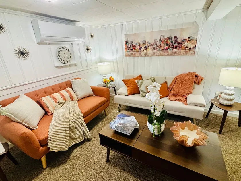 Chic One Bedroom In-law Suite - Image 1