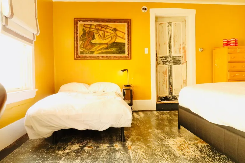 Downtown Crash & Snooze — 2 Rooms, Sleeps 7 - Image 1