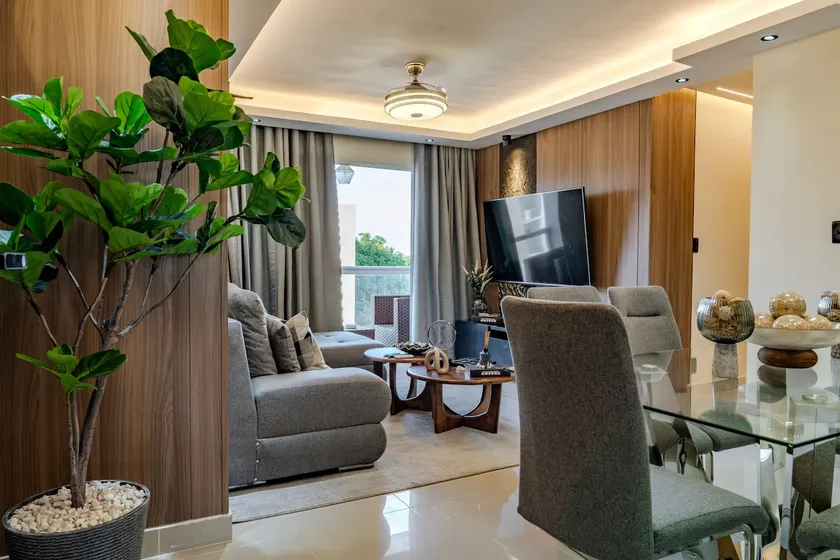 SkyLine Suite | 5 Min Airport | Private Parking - Image 1
