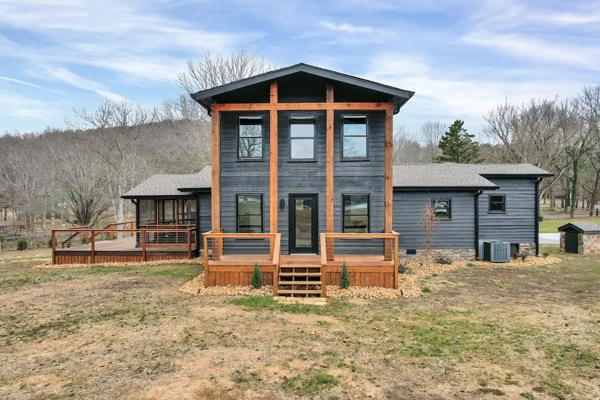 New 2 homes & Pavillion and dock - Image 1