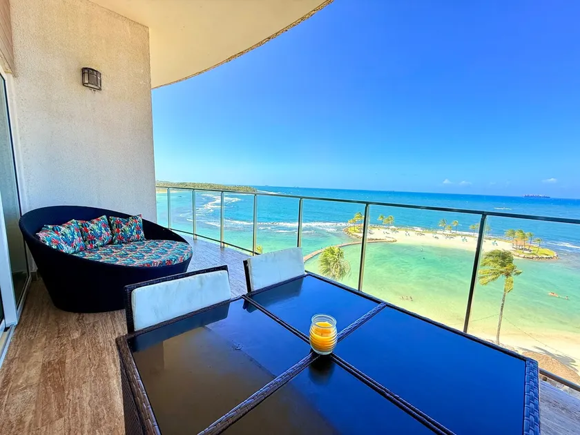 Large balcony facing the sea in Playa Escondida - Image 1
