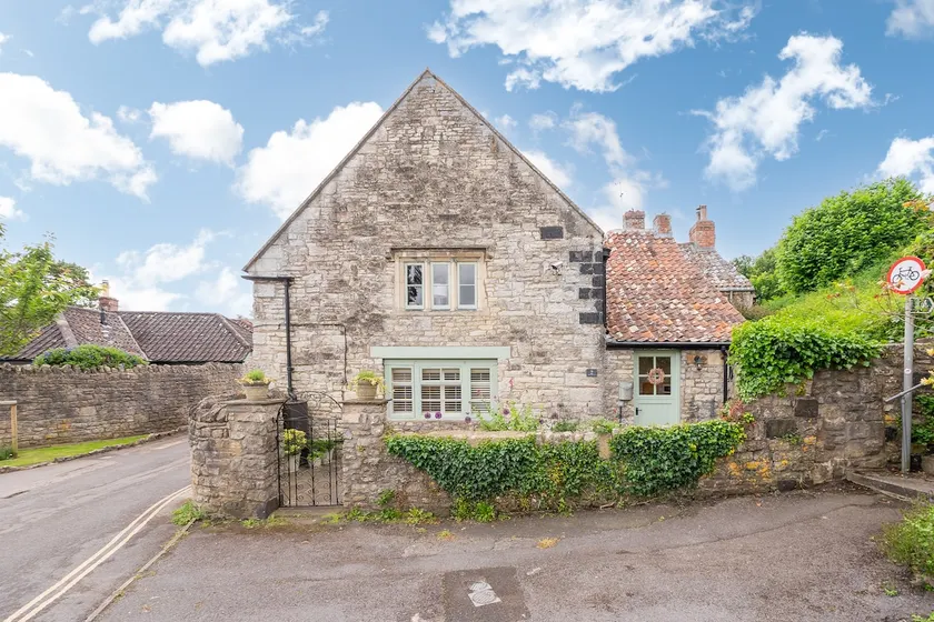 Cosy cottage on outskirts of Bath - Image 1