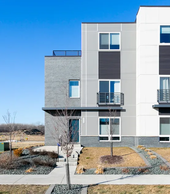 Downtown Des Moines Modern Townhome - Image 1