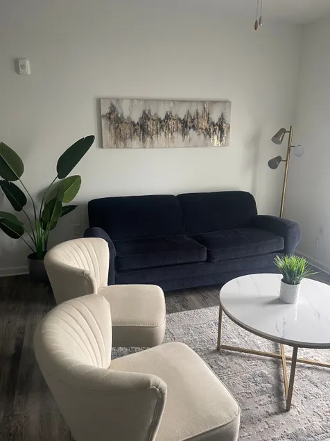 SuperHost Special! Lakeview 1BD/1BA Luxe Apt - Image 1