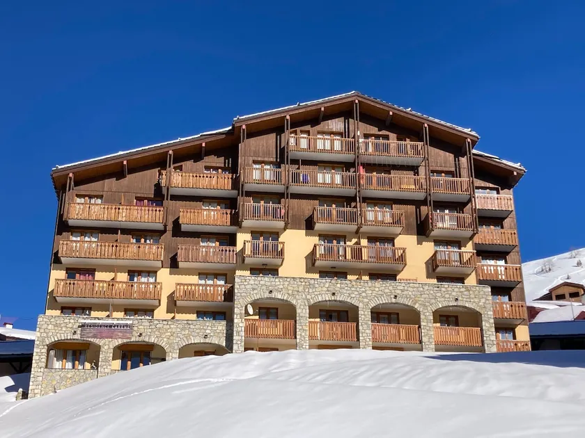 Beautiful ski in ski out apartment - Image 1