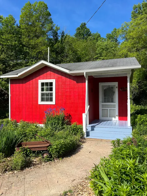 Brush Creek Farm Cabin - Image 1