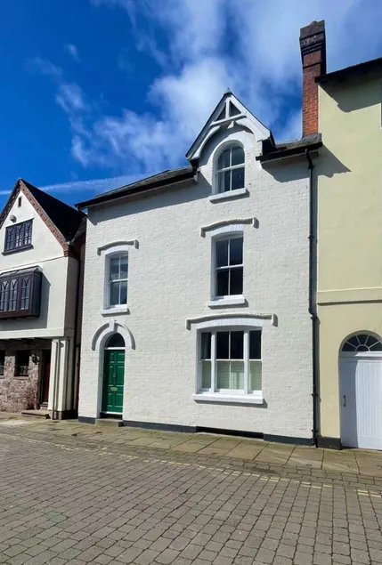 3 Palace Yard Hereford - Image 1