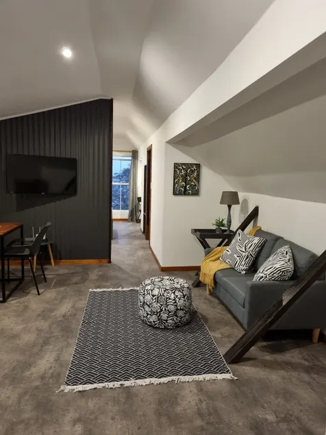 Lincoln Loft - 1 bed with views - Image 1