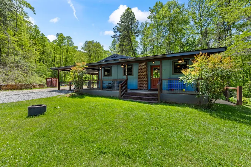 Charming Cabin in Bryson City near NOC - Image 1