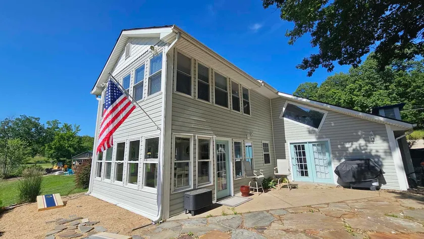 Buck Creek Cove Lake House - Image 1