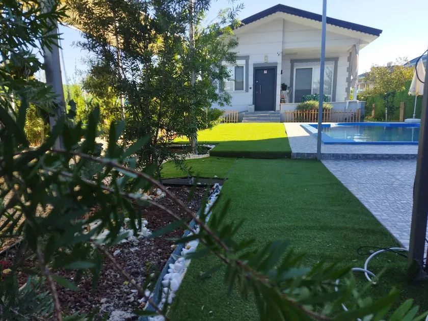 Tiny Home Detached House with Pool - Image 1
