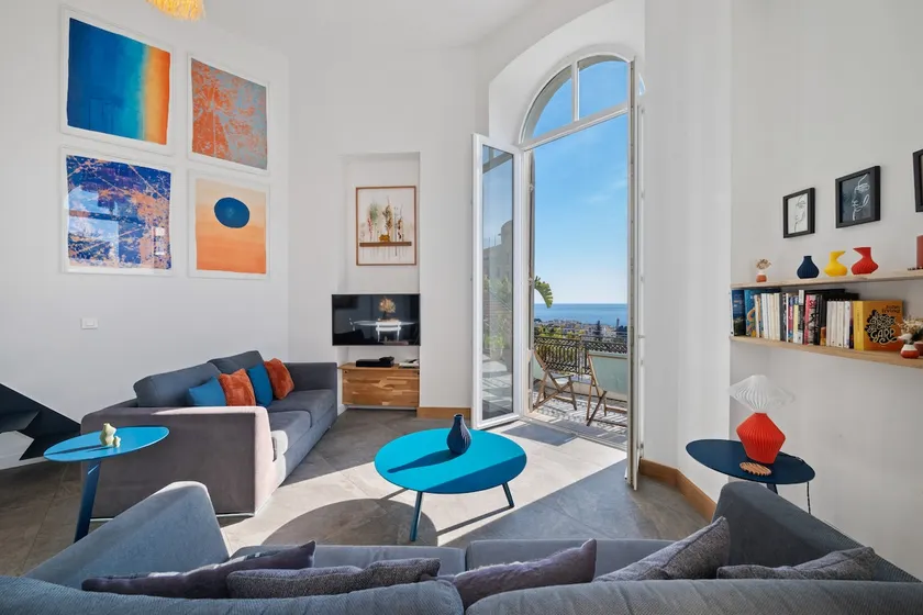 Huge terrace with sea view • Parking • Air conditioning - Image 1
