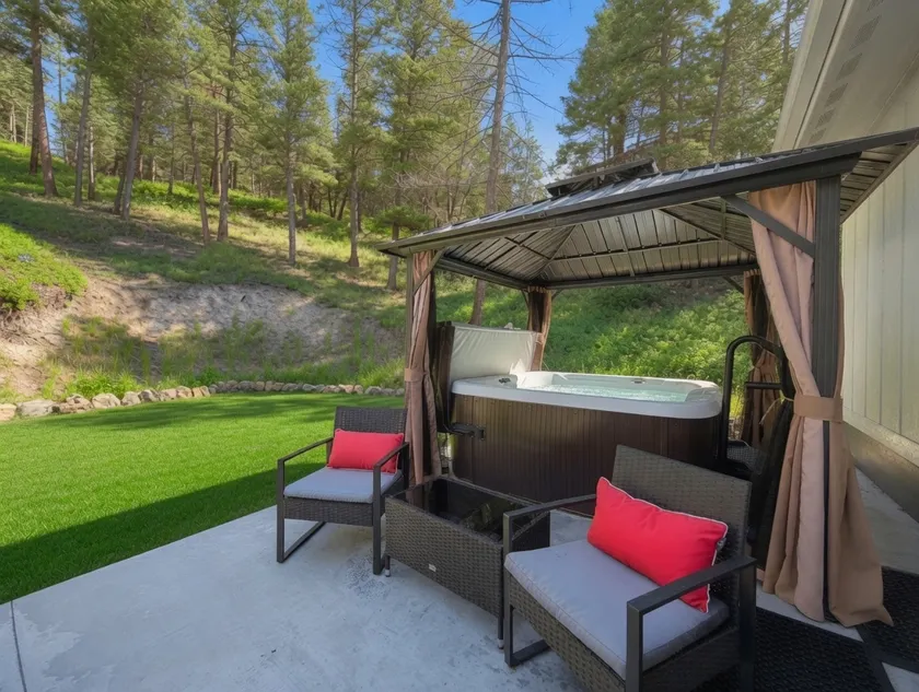 Cozy Cabin w/ Private Hot Tub and Fire Pit - Image 1