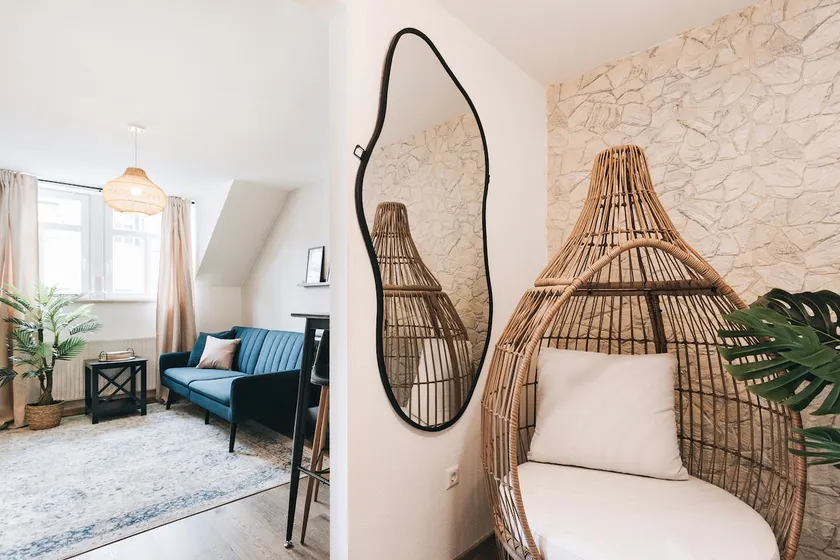 Stylish oasis in the old town - Image 1
